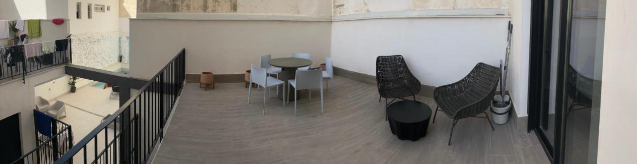 Apartamentos Breton 17 Suite Con Terraza 阿利坎特 外观 照片