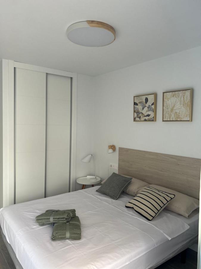Apartamentos Breton 17 Suite Con Terraza 阿利坎特 外观 照片